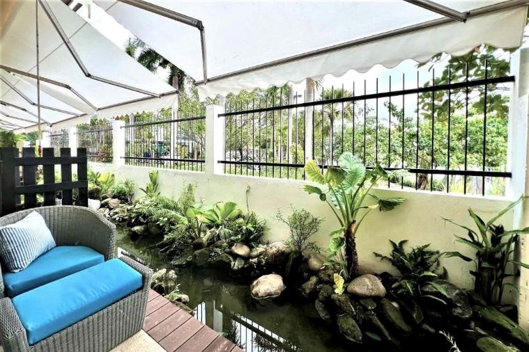 Superior King with Partial River View – Onsen, Sauna Included